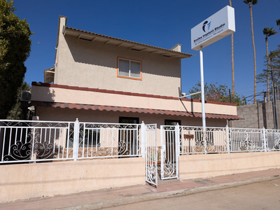 Slider image (1) Smiles Implant Studio